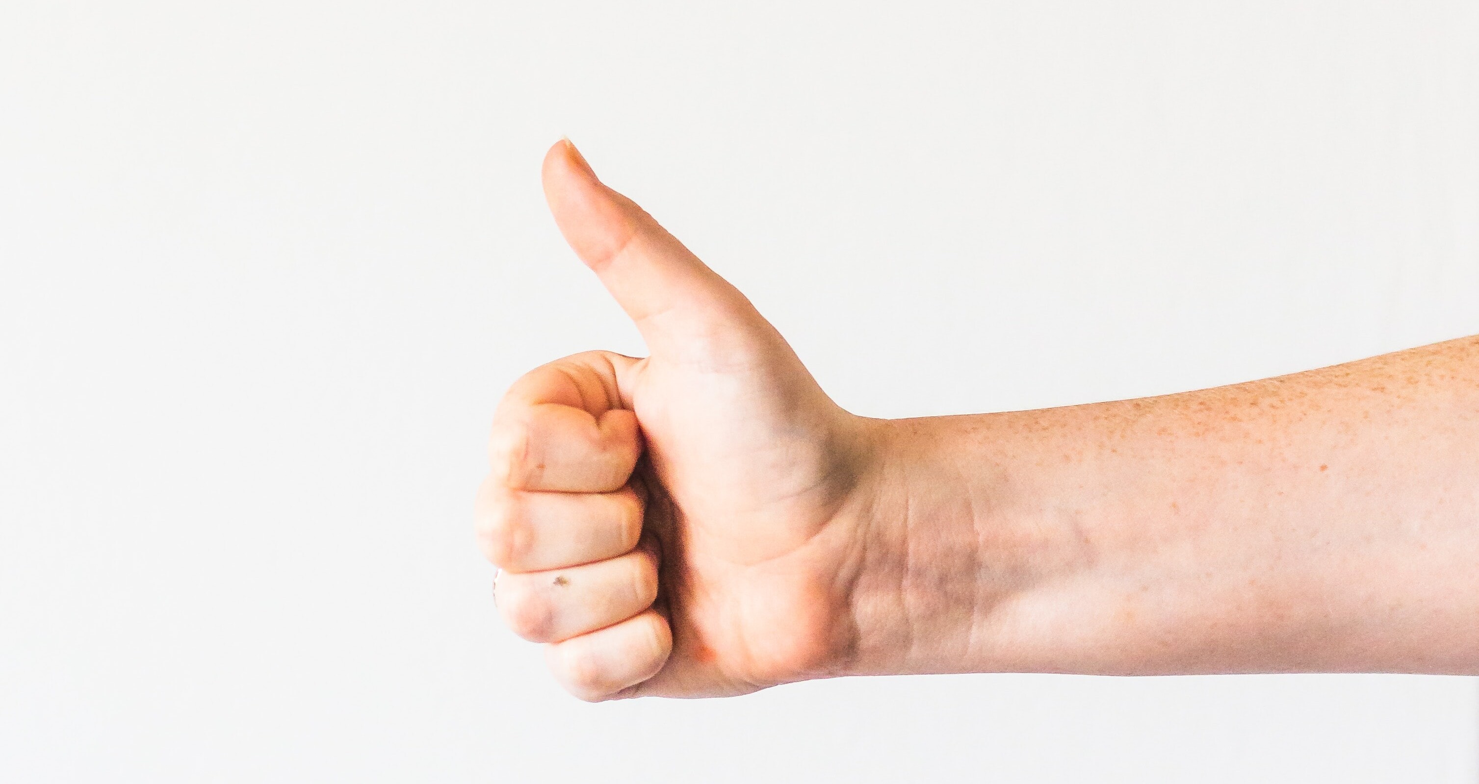Daumen hoch – Geste